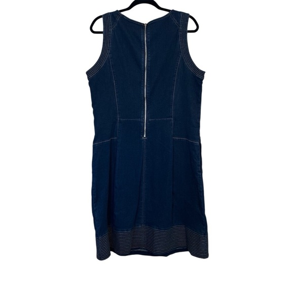 White House Black Market Sleeveless Denim Fit & Flare Dress Size 18 Embroidered - Picture 2 of 9